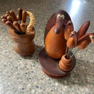 (6)Piece Wood Party Picks Appetizer Forks Penguins + (12) addtl pks in Basket